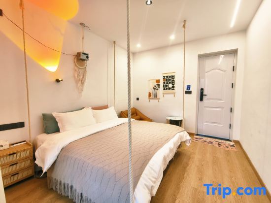 Тайчжоу: Guoyan Mom's Flower Room Homestay (Ziyang Street Taizhou Fucheng Branch)