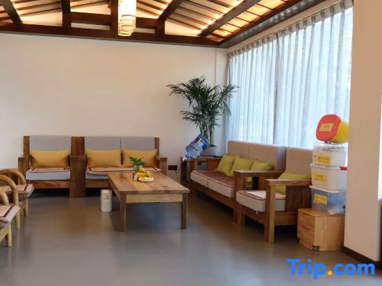 Chuxiong: Chuxiong Fanyin Xishe (Yiren Ancient Town Scenic Area Store)