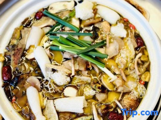 Chuxiong: Chuxiong Fanyin Xishe (Yiren Ancient Town Scenic Area Store)