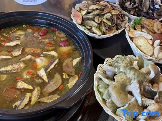 Chuxiong: Chuxiong Fanyin Xishe (Yiren Ancient Town Scenic Area Store)