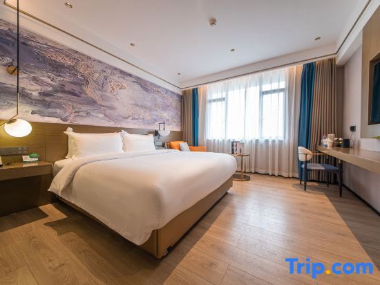 Чжаоцин: Fengkai Riverside Hotel