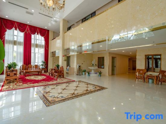Буркин: Mercure Hotel Burqin