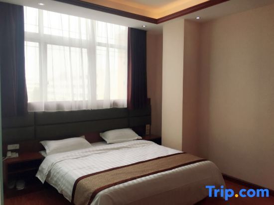Синьсян: Wojiajiangdu Business Hotel