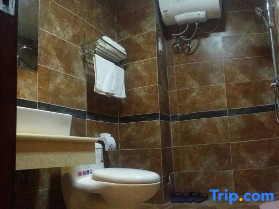 Далайн-Хуб: Ejina Qixiyi Business Hotel