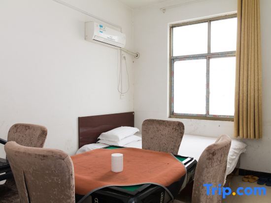 Синьсян: Fengqiu Yixiao Homeland Hotel