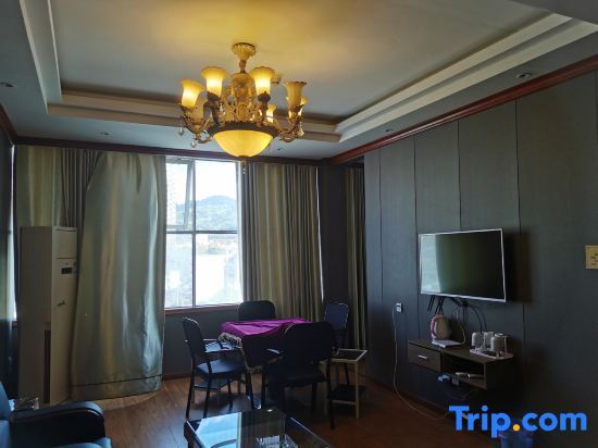 Цзуньи: Fenggang Huasheng Pearl Hotel