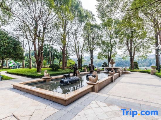 Цзиньюань: Qingyuan Hengda Gulong huangteng hot spring villa
