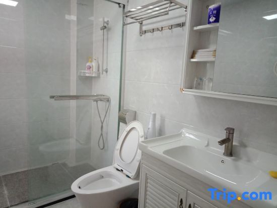 Цзиньюань: Qingyuan Hengda Gulong huangteng hot spring villa