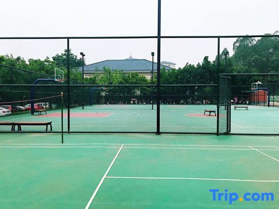Цзиньюань: Qingyuan Hengda Gulong huangteng hot spring villa