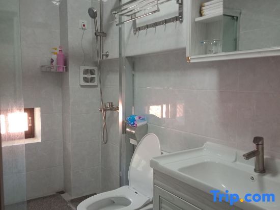 Цзиньюань: Qingyuan Hengda Gulong huangteng hot spring villa