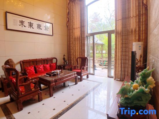 Цзиньюань: Qingyuan Hengda Gulong huangteng hot spring villa