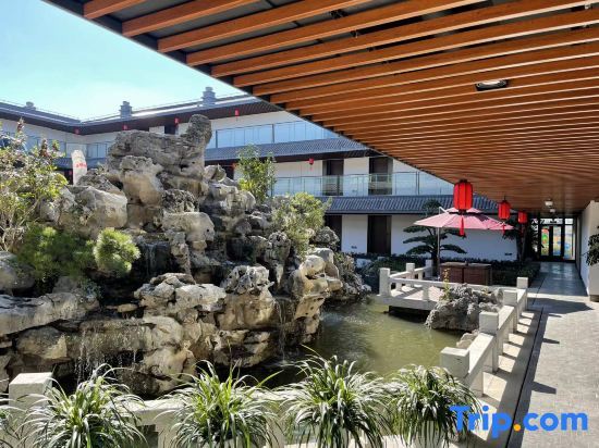 Шанхай: Tongjian Huaxiangtang Resort