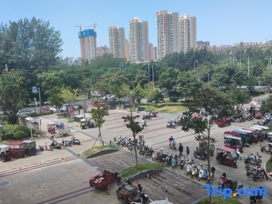 Синьсян: Yiyuan Mengya Apartment (Xinxiang University Town Baolong Plaza Branch)