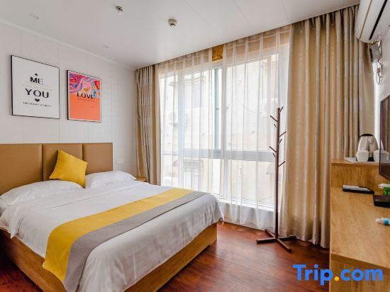 Синьсян: Ozhe Express Hotel