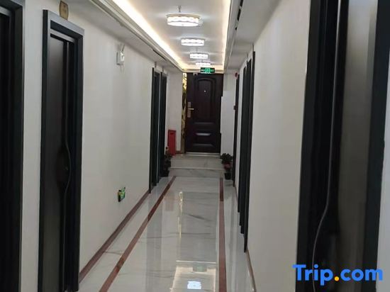 Ибинь: Gaoxian Junyuan Business Hotel