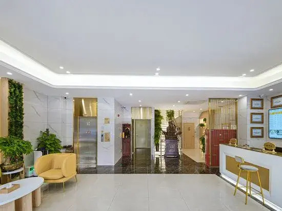 Луань: Vienna 3 Best Hotel（huoqiu antianhuafu）