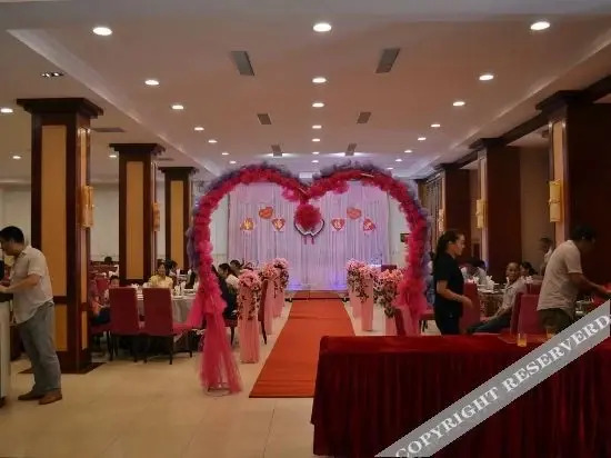 Лоян: xiinan huamei inn