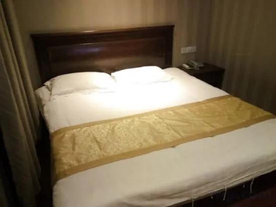 Шанхай: Shanghai Yatai Holiday Hotel (Yushu Road)