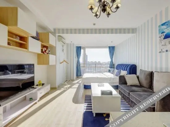Шанхай: Light Luxury Apartment