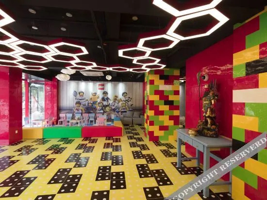 Шанхай: Diburg Kingdom Hotel Shanghai