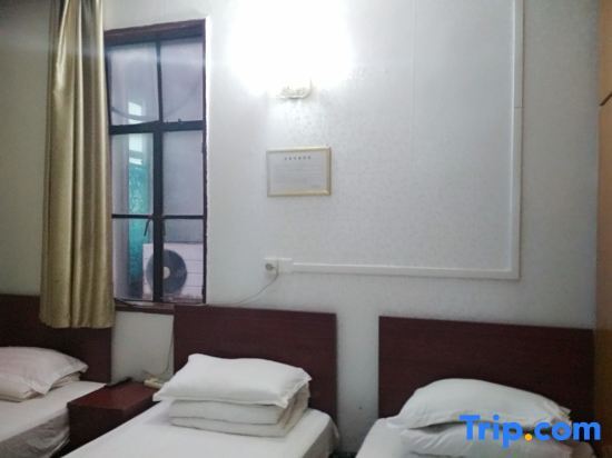 Шанхай: yikang hotel