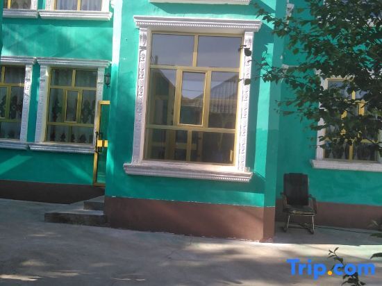 Кюнес: Yijing Farmhouse
