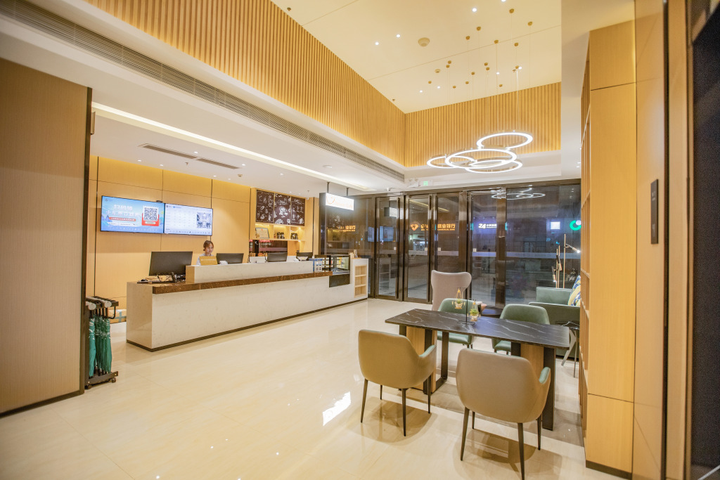 Шаогуань: City Easy Hotel (Wengyuan Wengjiang New Town Store)