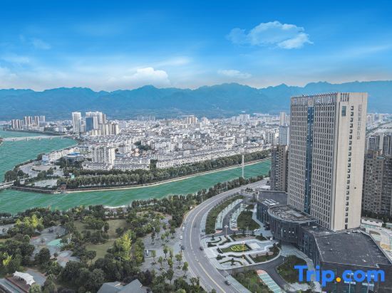 Шиянь: Rezen Dong Peninsula Bay Hotel