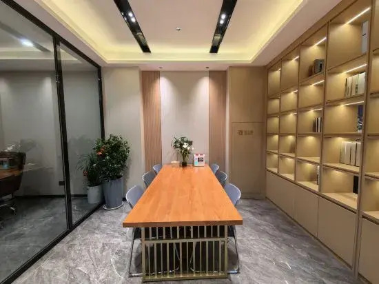 Xuancheng: Hejing Hotel (Guangde Middle School)