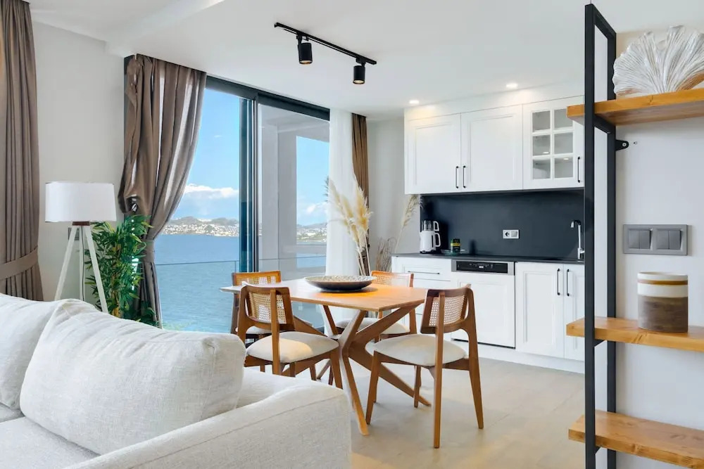 Коюнбаба: Luxury Waterfront House 9 min to Yalikavak Marina