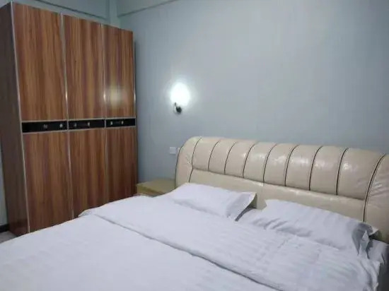 Паниин: Xinglong Homestay
