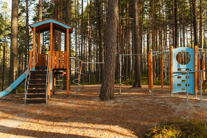 Медвежьегорск: Глэмпинг Karhumaki