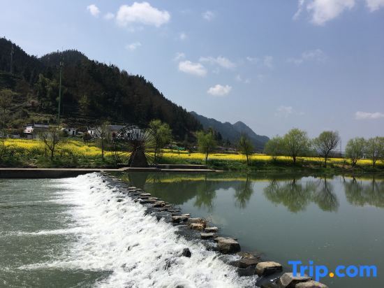 Хуаншань: Moyun·Huating History Hui-style 180° view designer light luxury art holiday home