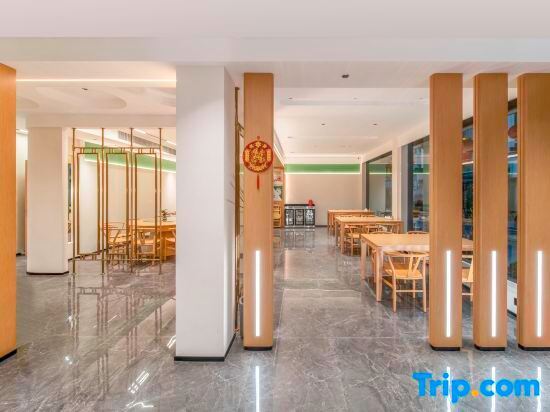 Хуаншань: Moyun·Huating History Hui-style 180° view designer light luxury art holiday home