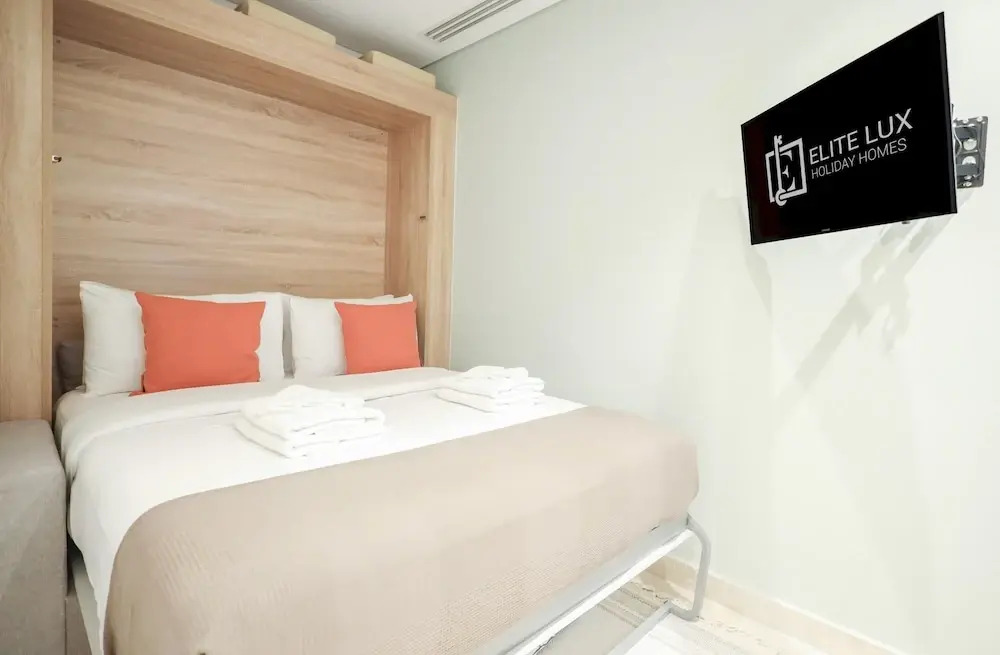 Дубай: Elite LUX Holiday Homes - Elegant 2BR Suite in Business Bay Dubai