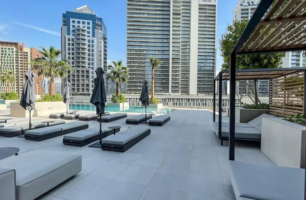Дубай: Elite LUX Holiday Homes - Elegant 2BR Suite in Business Bay Dubai