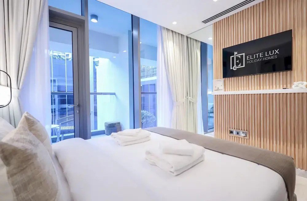 Дубай: Elite LUX Holiday Homes - Elegant 2BR Suite in Business Bay Dubai
