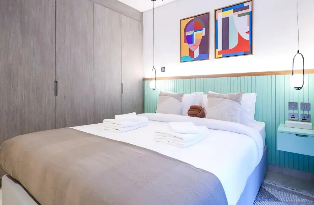 Дубай: Elite LUX Holiday Homes - Elegant 2BR Suite in Business Bay Dubai