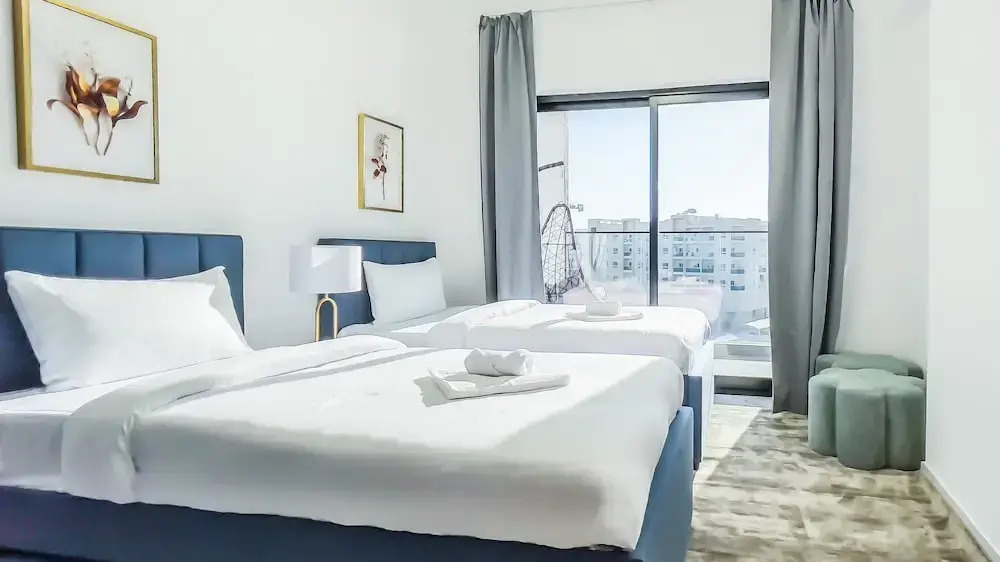 Дубай: Elite LUX Holiday Homes - Luxe Gardenia 2BR Haven in Arjan Dubai