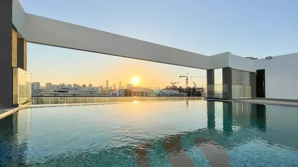 Дубай: Elite LUX Holiday Homes - Luxe Gardenia 2BR Haven in Arjan Dubai