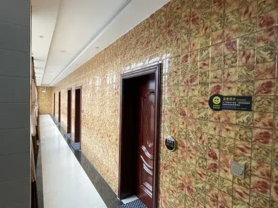 Лангмуси: Luqu Zangbala Hotel
