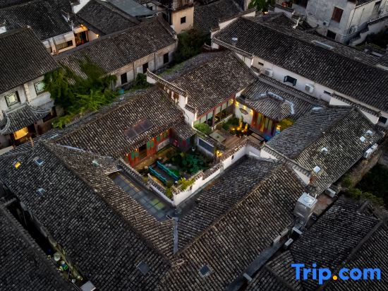 Хуаншань: Hongcun Heyi Academy of Fine Arts Huizhou Courtyard View Homestay