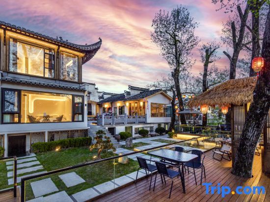 Хуаншань: Hongcun Xiyun Yingyue Holiday Select Intelligent High-end Designer Homestay