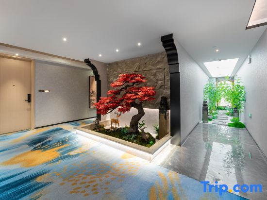 Корла: Hilton Hotel Korla