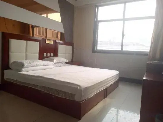 Таншань: Qianxi Yingchun Hotel