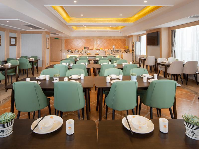 Фуян: Vienna Hotel Anhui Fuyang University Town