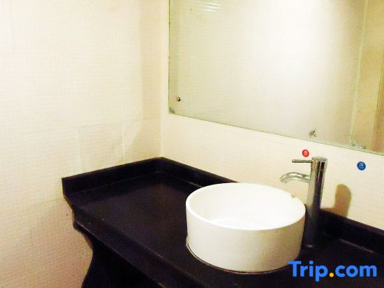 Шанграо: Jinli Business Hotel