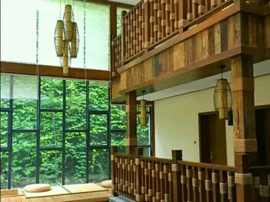 Шиянь: Tai Chi Courtyard