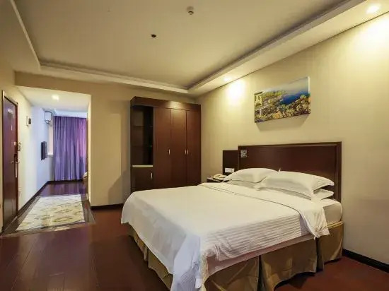 Хуайань: Green Tree Inn Express (Jinhu West Road Basi Square)