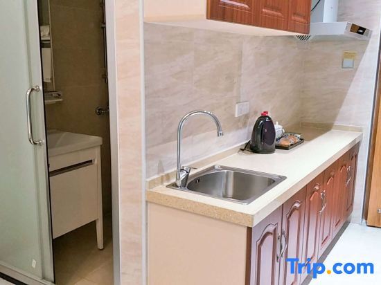 Люян: Luliang Yuexing Apartment
